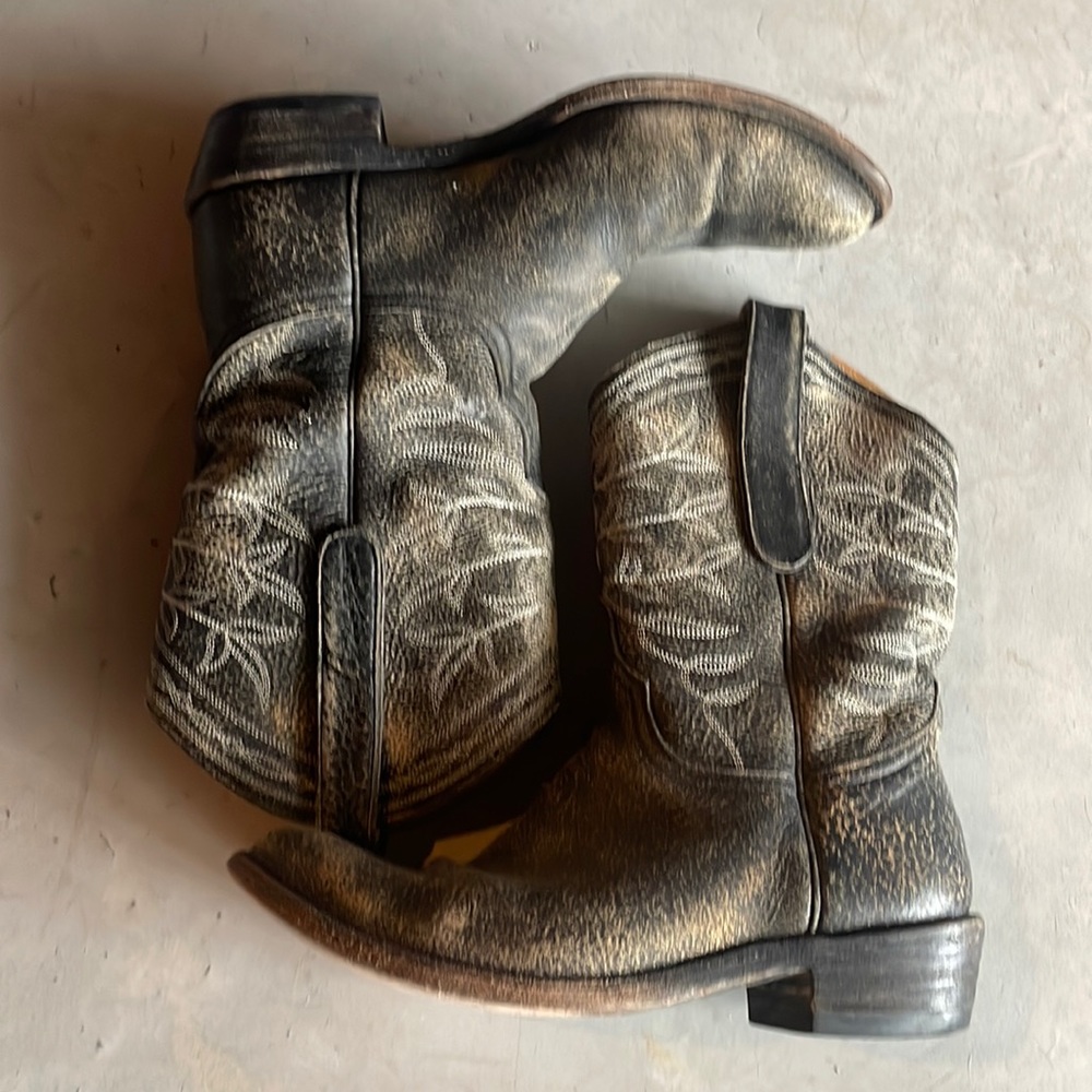Old gringo cowboy boot